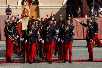 La princesa Leonor en la ceremonia de jura de bandera celebrada en la Academia Militar de Zaragoza. REUTERS/VINCENT WEST/POOL