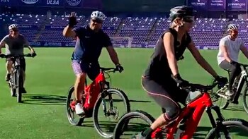 Ronaldo haciendo en bici el camino de Santiago