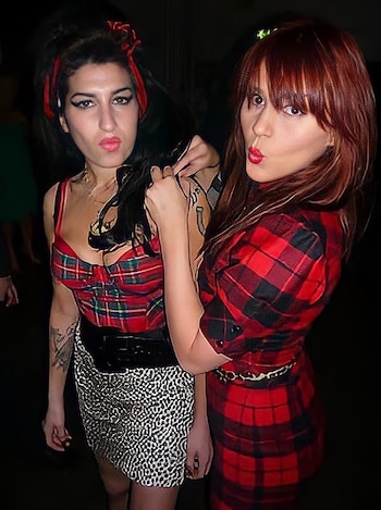 La estilista de Amy Winehouse aseguró que la cantante constantemente regalaba su ropa y accesorios. (Instagram)