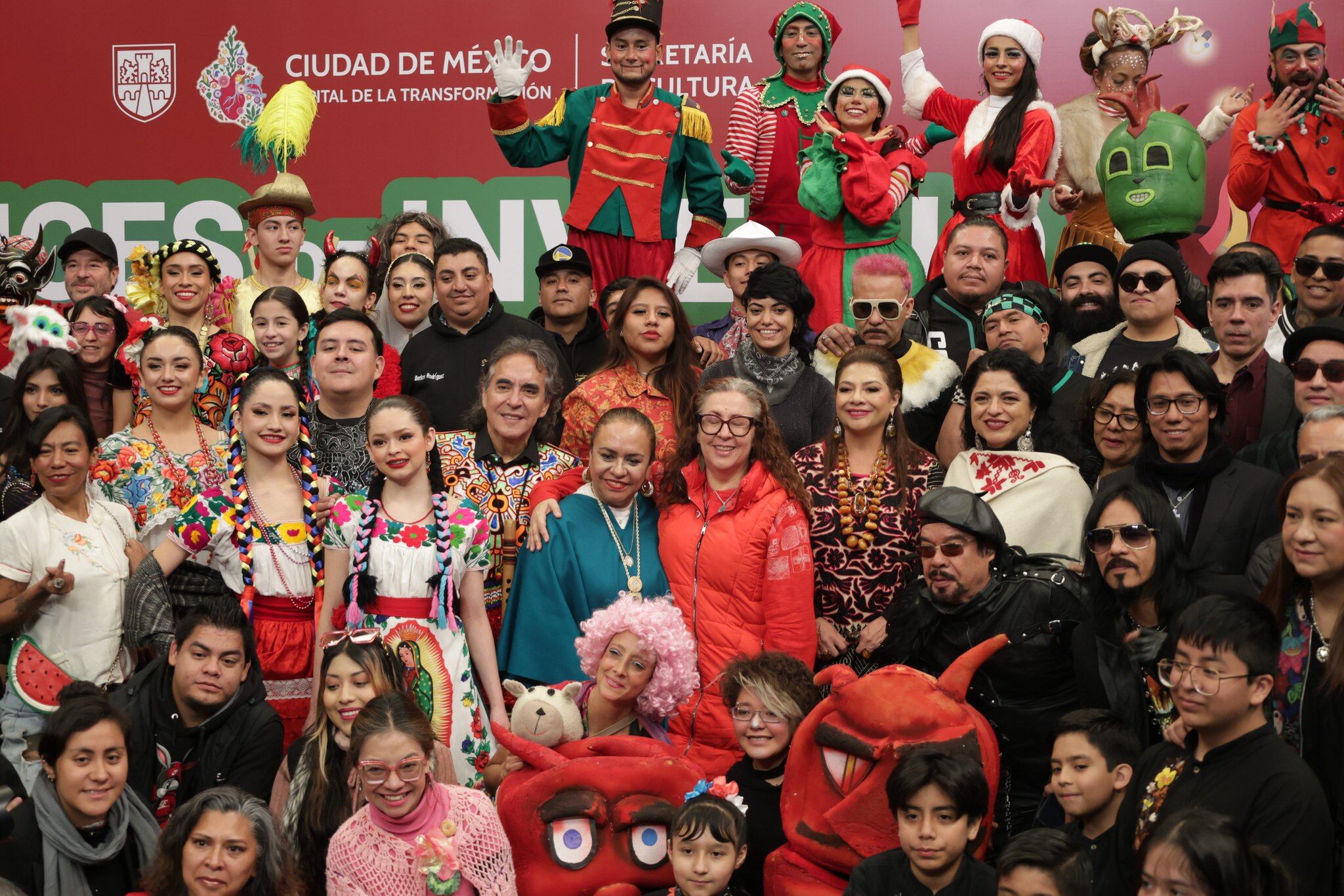 Clara Brugada, jefa de Gobierno de la CDMX, y Ana Francis Mor, secretaria de Cultura de la CDMX, presentaron Luces de Invierno como una propuesta para descentralizar la cultura y acercarla todas las personas de la capital.(X/ @turismocdmx)