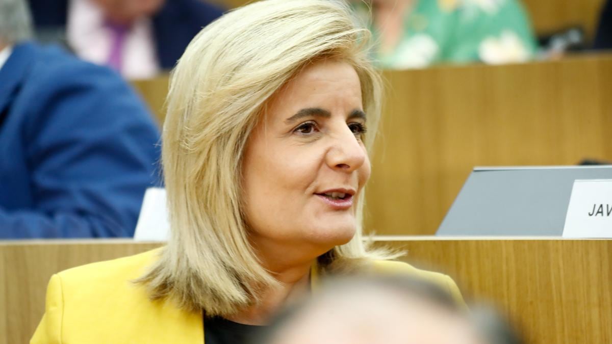 La exministra Fátima Báñez viajaba en el Iryo accidentado en Toledo y aún no ha sido localizada