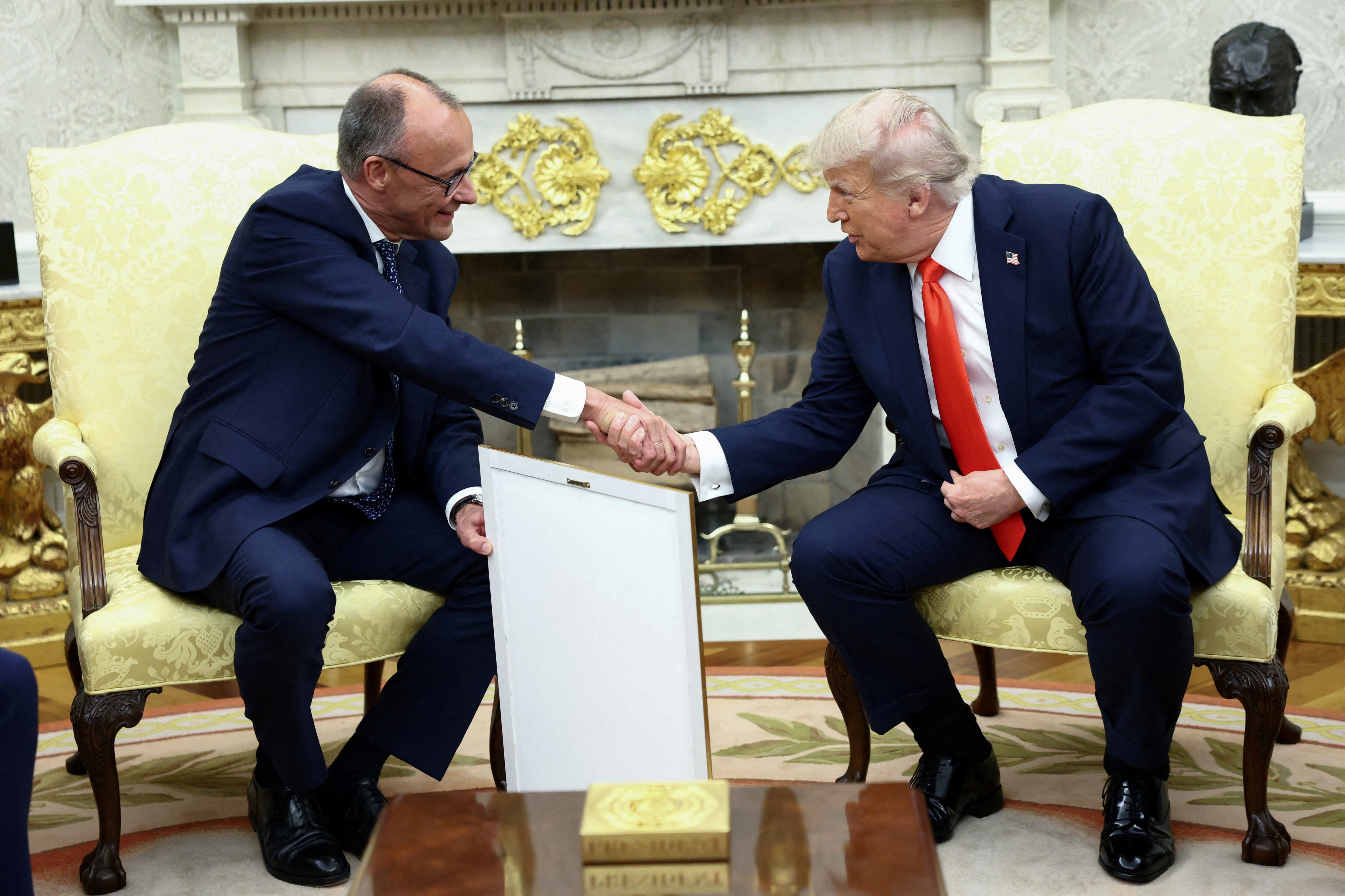 Merz también abordó con Trump la guerra en Ucrania y el compromiso de Estados Unidos con la Organización del Tratado del Atlántico Norte (OTAN) (REUTERS)