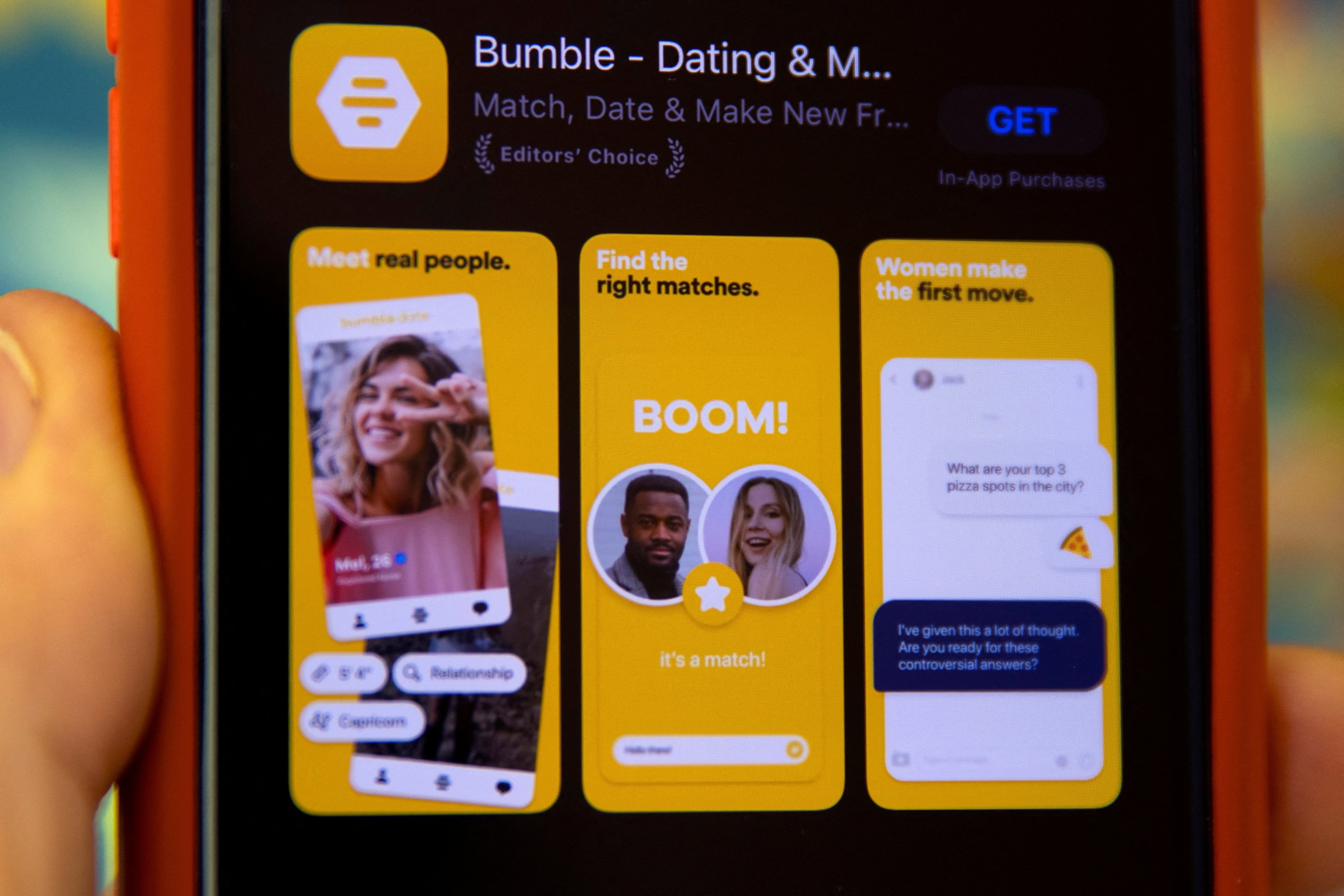 La aplicación Bumble Inc. (BMBL) se muestra en un iPhone de Apple en esta ilustración fotográfica. REUTERS/Mike Blake/Illustration