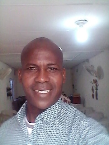 Las autoridades de Cartagena investigan el asesinato de Lucas Martínez Moncaris, pastor evangélico y líder comunitario de 56 años - crédito Lucas Martínez Moncaris/Facebook