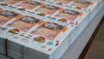 Los nuevos billetes de Carlos