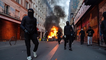 Encarceladas en Francia más de 230 personas acusadas de estar detrás de los disturbios y saqueos