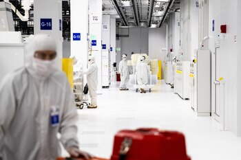 Inside the GlobalFoundries semiconductor manufacturing