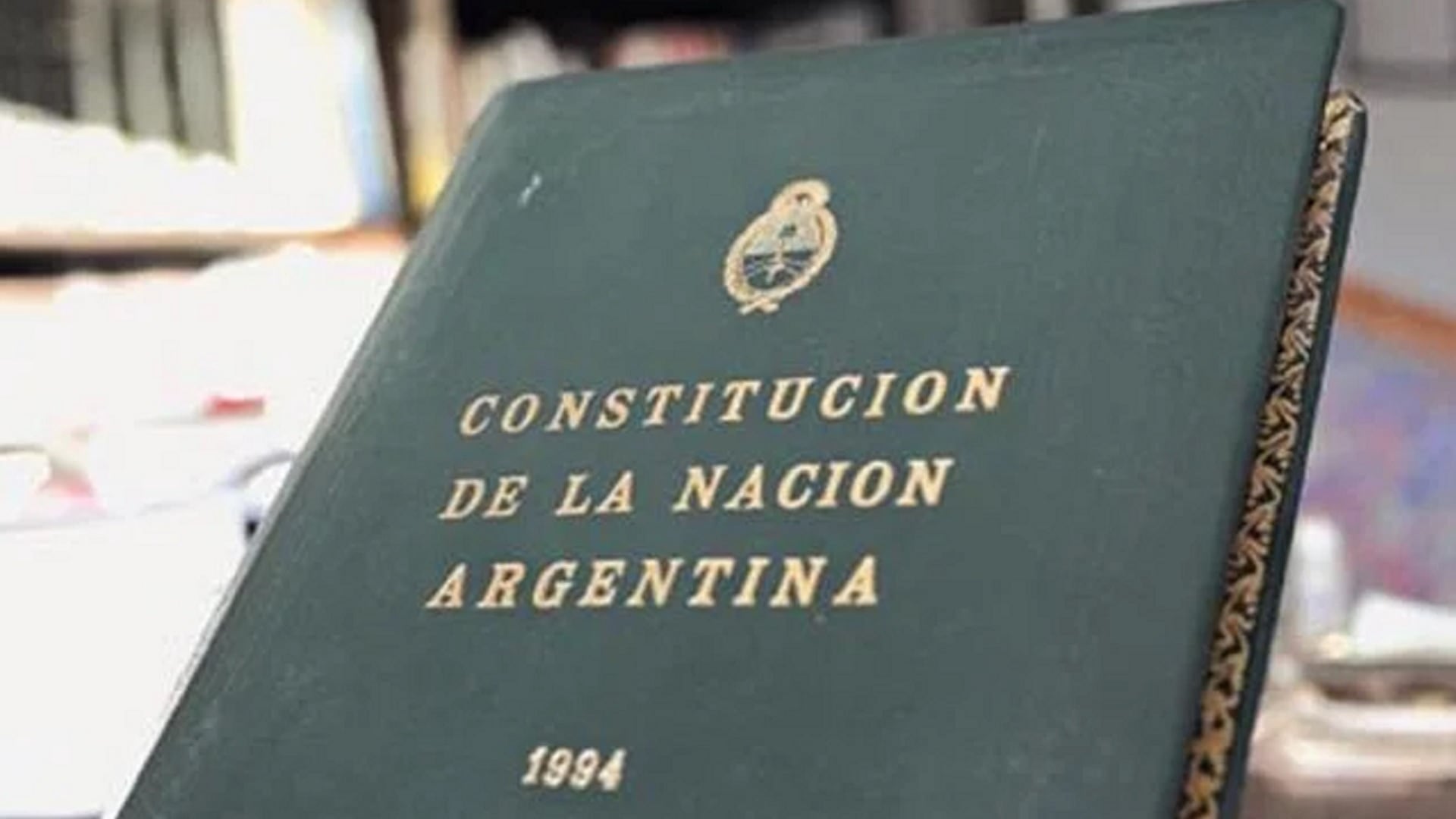 La Corte interviene de manera originaria y exclusiva en los conflictos jurídicos que enfrentan a dos o más provincias.
