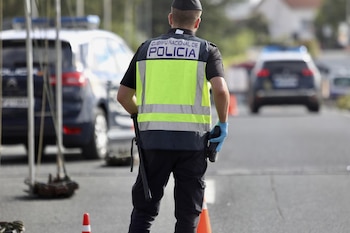 Agente de policía de aduanas.