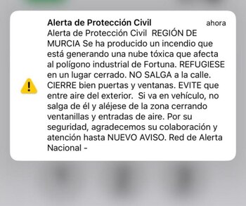 Mensaje enviado a la población cercana al incendio de una nave industrial en Murcia (112 Región de Murcia)