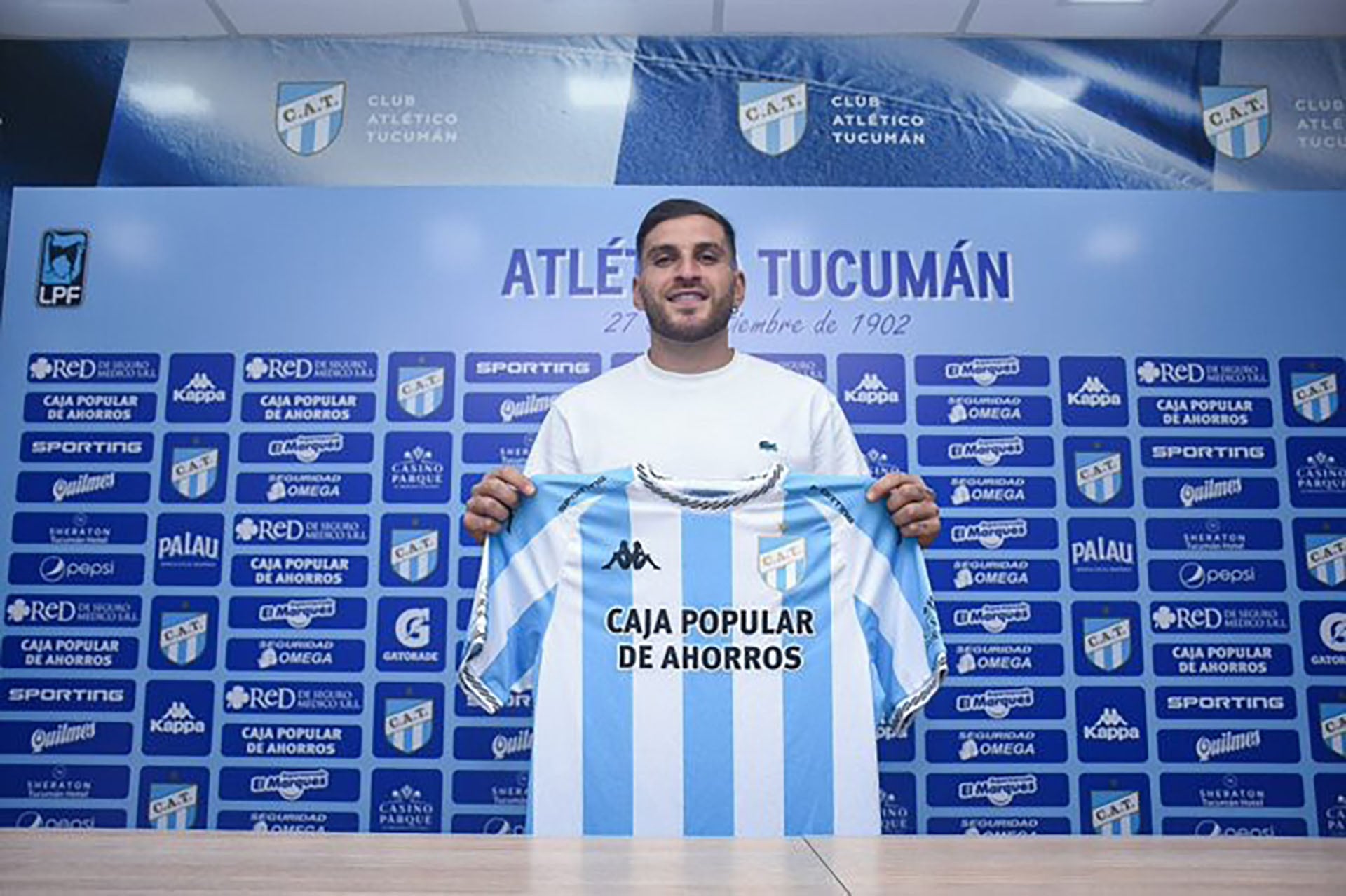 Julián Fernández, mediocampista de 31 años, jugará en Atlético Tucumán a préstamo tras su paso por Palestino de Chile
