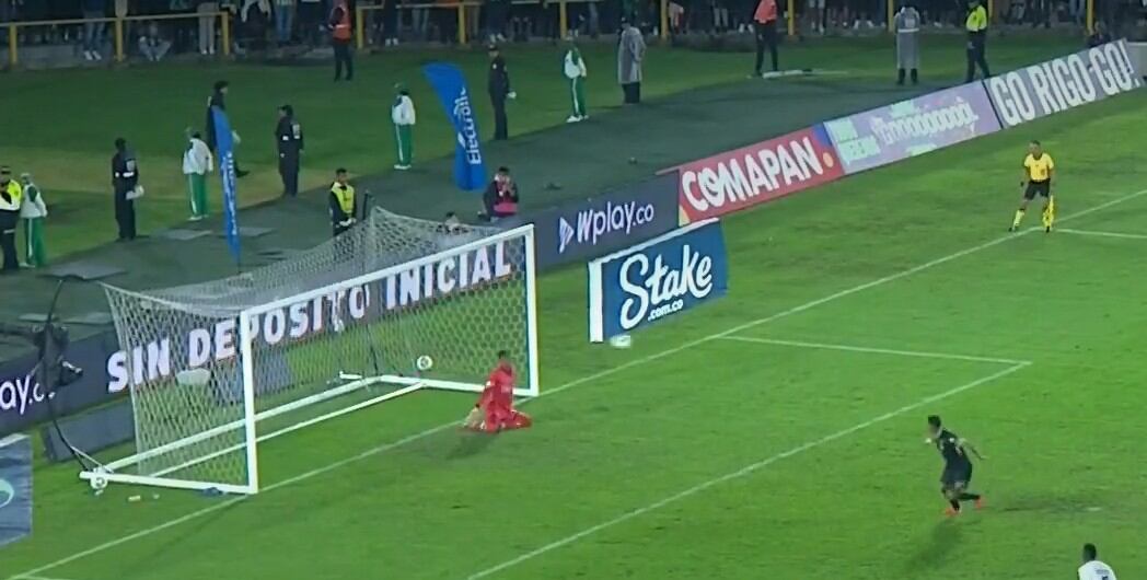 Así fue como Edwin Cardona picó el penal para el gol de Nacional ante Fortaleza - crédito Captura de video Win Sports