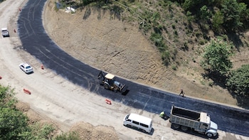 El nuevo diseño contempla dos carriles de circulación de 3.5 metros, uno por sentido.
(Foto: Gobierno de México)