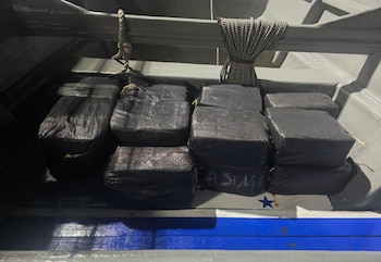Las autoridades hondureñas intensificaron la interdicción del tráfico de drogas en el Caribe con el aseguramiento de dos embarcaciones y la detención de 11 personas.