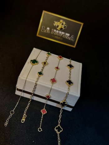 (Instagram: @lafavela18k)