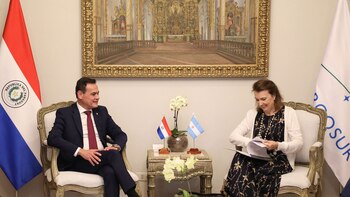 La canciller de Argentina, Diana