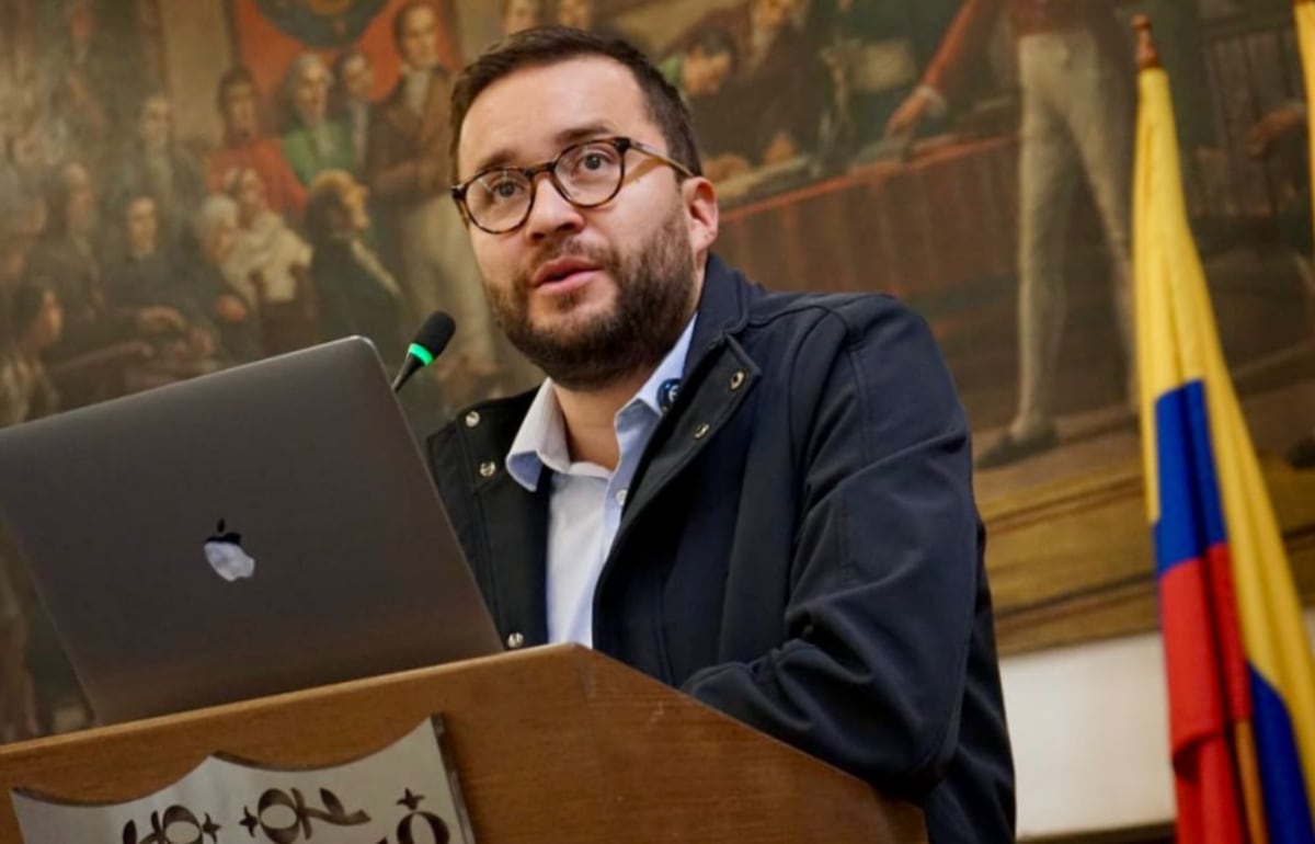 Barrios pidió que el distrito se centre en la protección de los menores - crédito Prensa Andrés Barrios