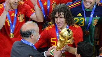 Los campeones del mundo de 2010 vuelven a escena: David Silva y Carles Puyol, presentes en la inauguración del Mundial 2026