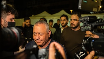 Eisenkot reta a Netanyahu a un debate electoral y le acusa de ocultar la verdad sobre el 7 de octubre