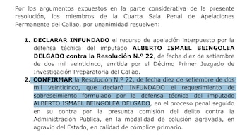 Un fragmento de un documento judicial con un texto tipografiado en negro y un párrafo seleccionado con un fondo azul claro