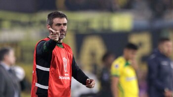 Instituto apaga la ilusión de Independiente en el reinicio del torneo argentino de fútbol