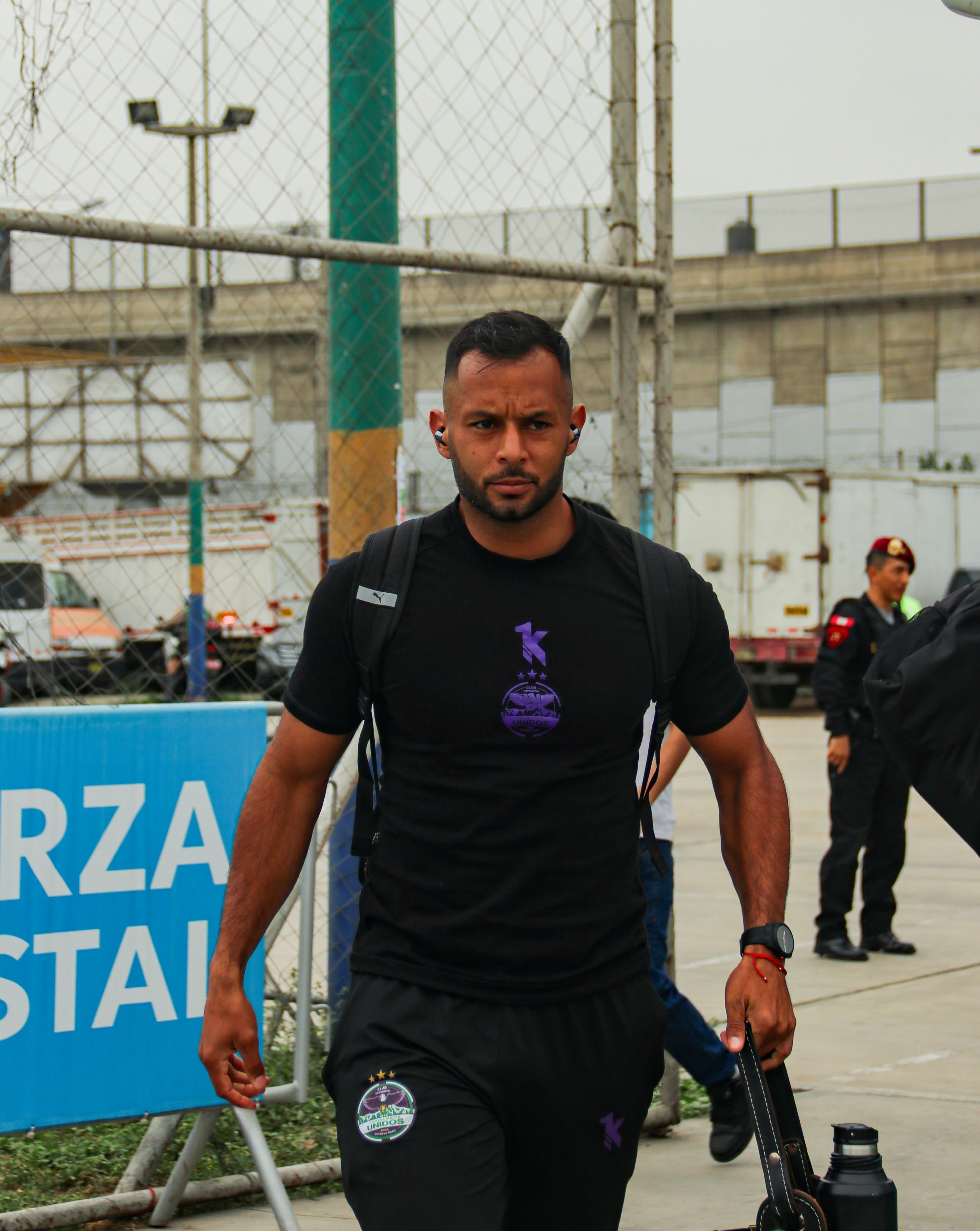 Comerciantes Unidos llegó al estadio Alberto Gallardo para el partido ante Sporting Cristal. - créditos: Comerciantes Unidos