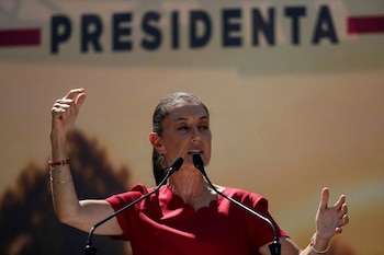Claudia Sheinbaum se comprometió a mantener la "soberanía energética" emprendida por López Obrador. REUTERS/Daniel Becerril/Foto de archivo