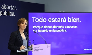 La ministra de Sanidad, Mónica García, durante la presentación de la campaña de interrupción voluntaria del embarazo.