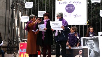 Unas 600 mujeres católicas llevaron