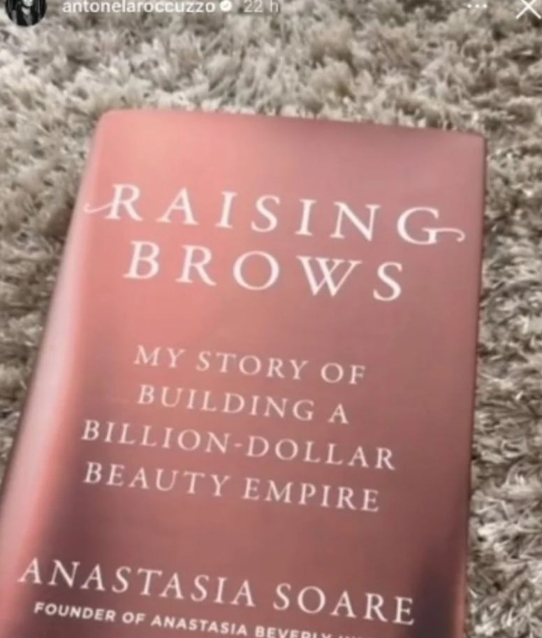 La nueva lectura que eligió Antonela Roccuzzo lejos de la literatura fantástica (Instagram)