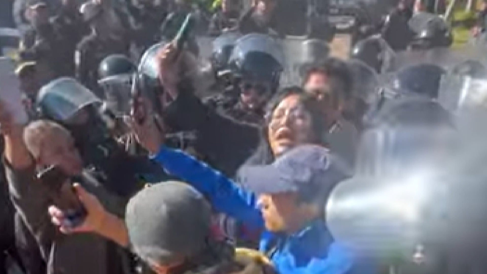 Bloqueos, manifestaciones y accidentes viales en CDMX y Edomex hoy 7 de enero: carretera México-Toluca sigue cerrada por protesta sobre refugio franciscano