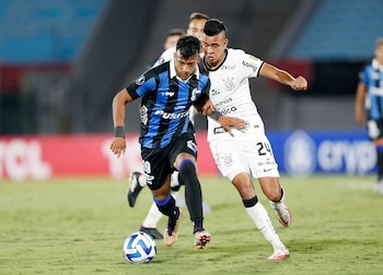 Víctor Cantillo jugando la Copa