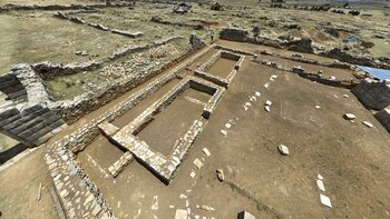Arqueólogos peruanos descubren un sistema