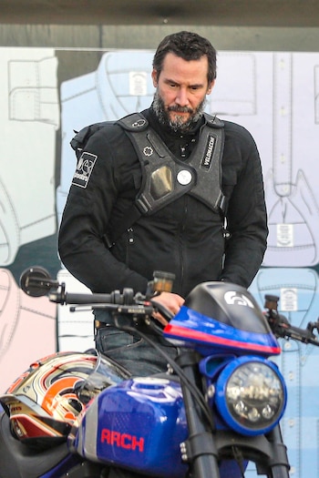 Celebrities-en-un-clic-28012021-Keanu-Reeves