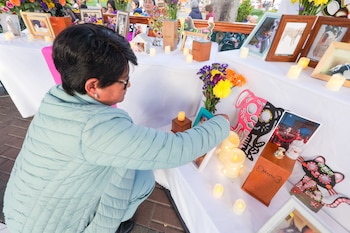 Surco rinde homenaje a las mascotas fallecidas este viernes en su Plaza de Armas