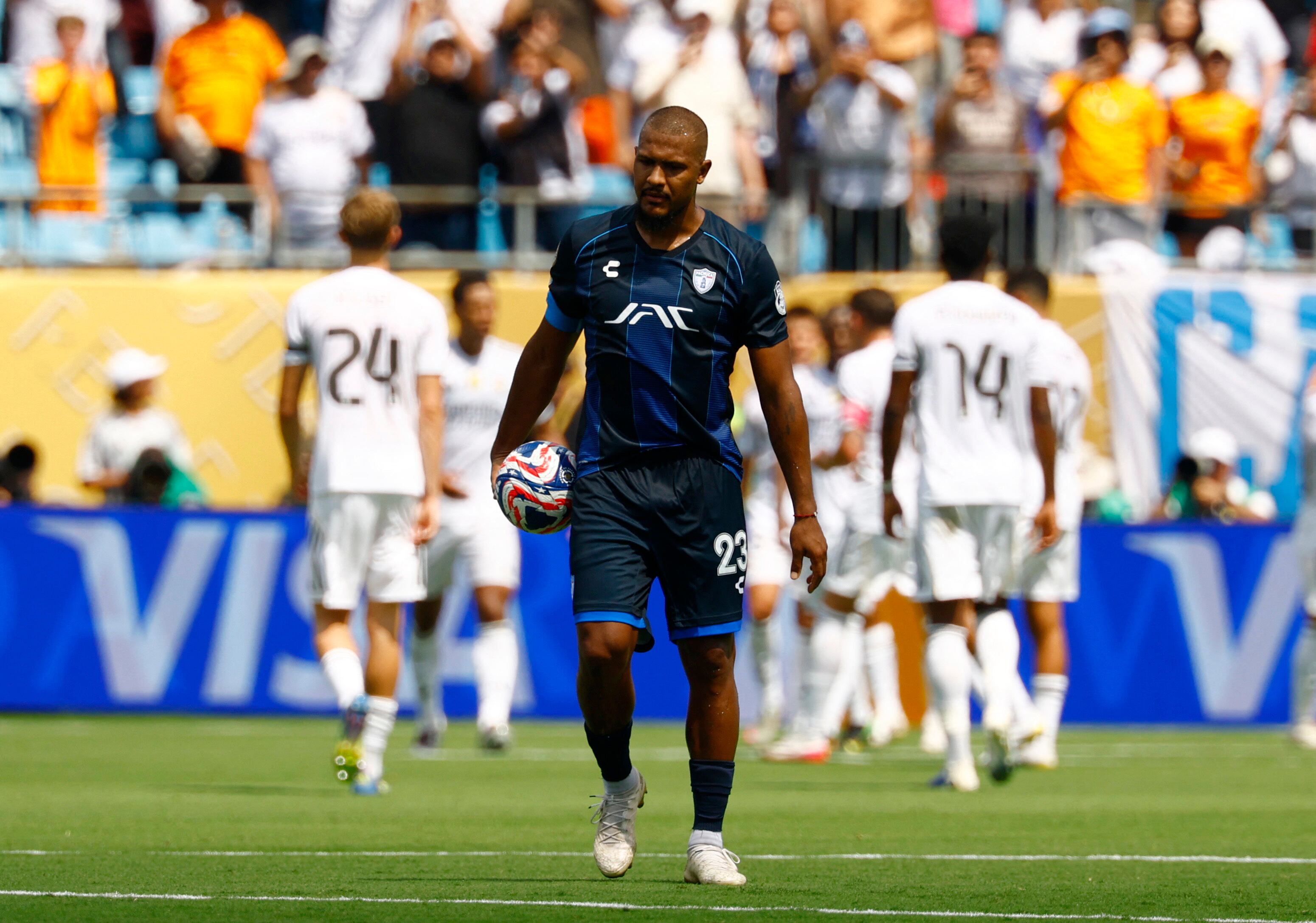 Salomón Rondón podría jugar en La Liga en España. REUTERS/Susana Vera