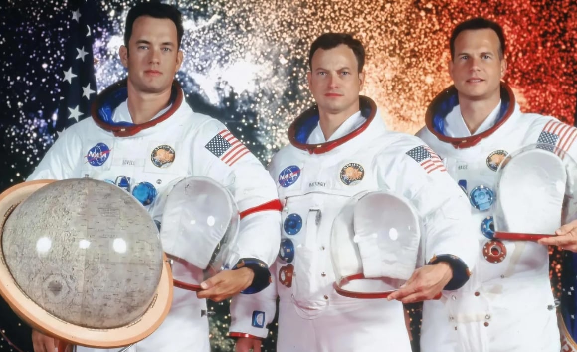 De izquierda a derecha: Tom Hanks, Gary Sinise y Bill Paxton, entre los protagonistas de 'Apolo 13'. (SkyShowtime)