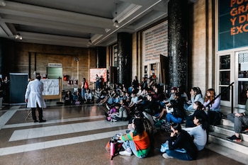Alumnos en la facultad de