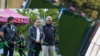 Atlético Nacional inauguró la que ellos denominan la mejor cancha sintética de Sudamérica. @nacionaloficial/Twitter.
