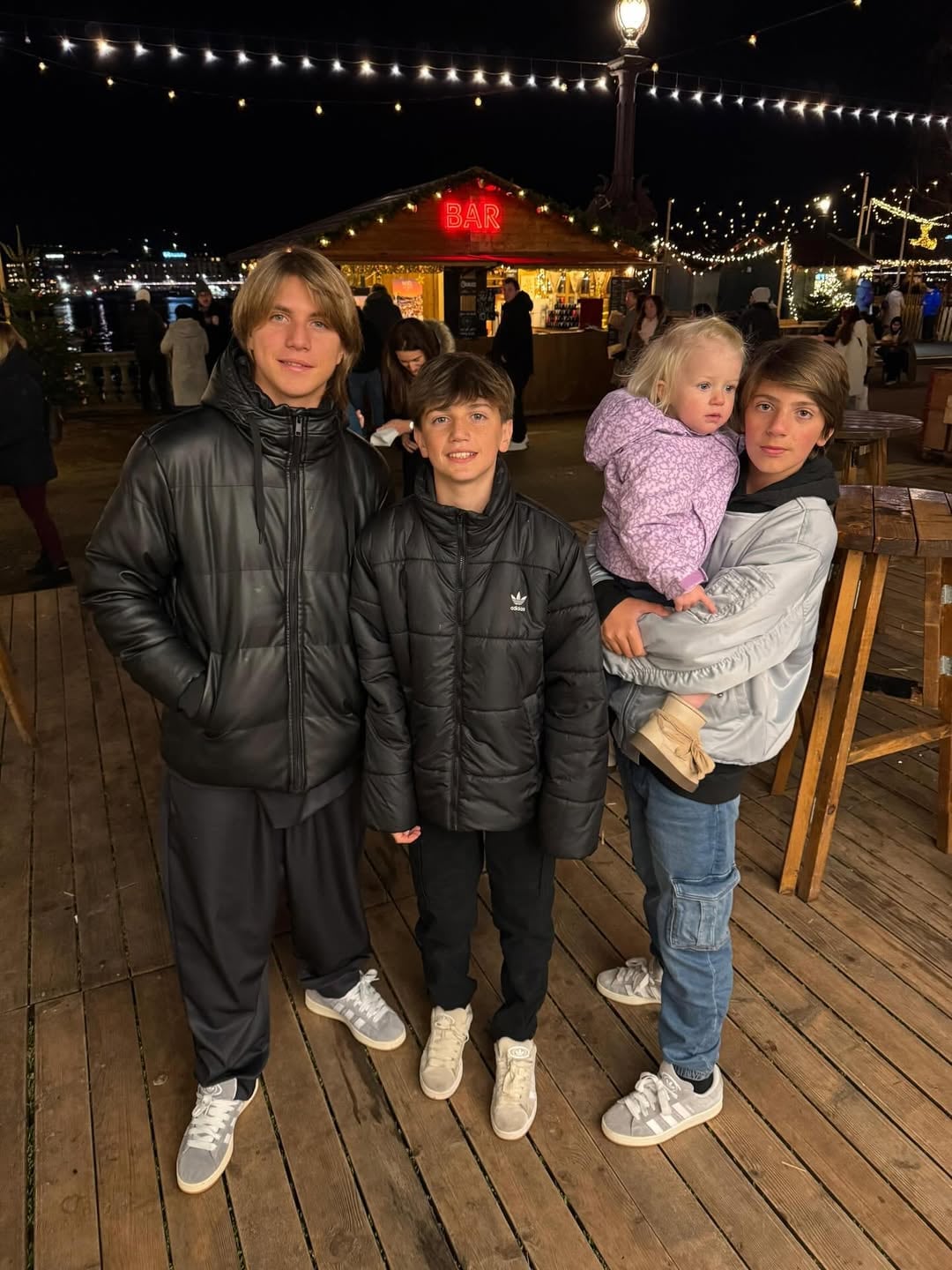 Entre las fotos de Maxi López en su balance del año incluyó postales de sus hijos, Valentino, Constantino, Benedicto y Elle