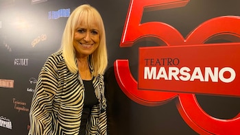 Regina Alcóver celebra con emoción y nostalgia los 50 años del emblemático Teatro Marsano: “Aquí hice varias obras con Osvaldo Cattone”