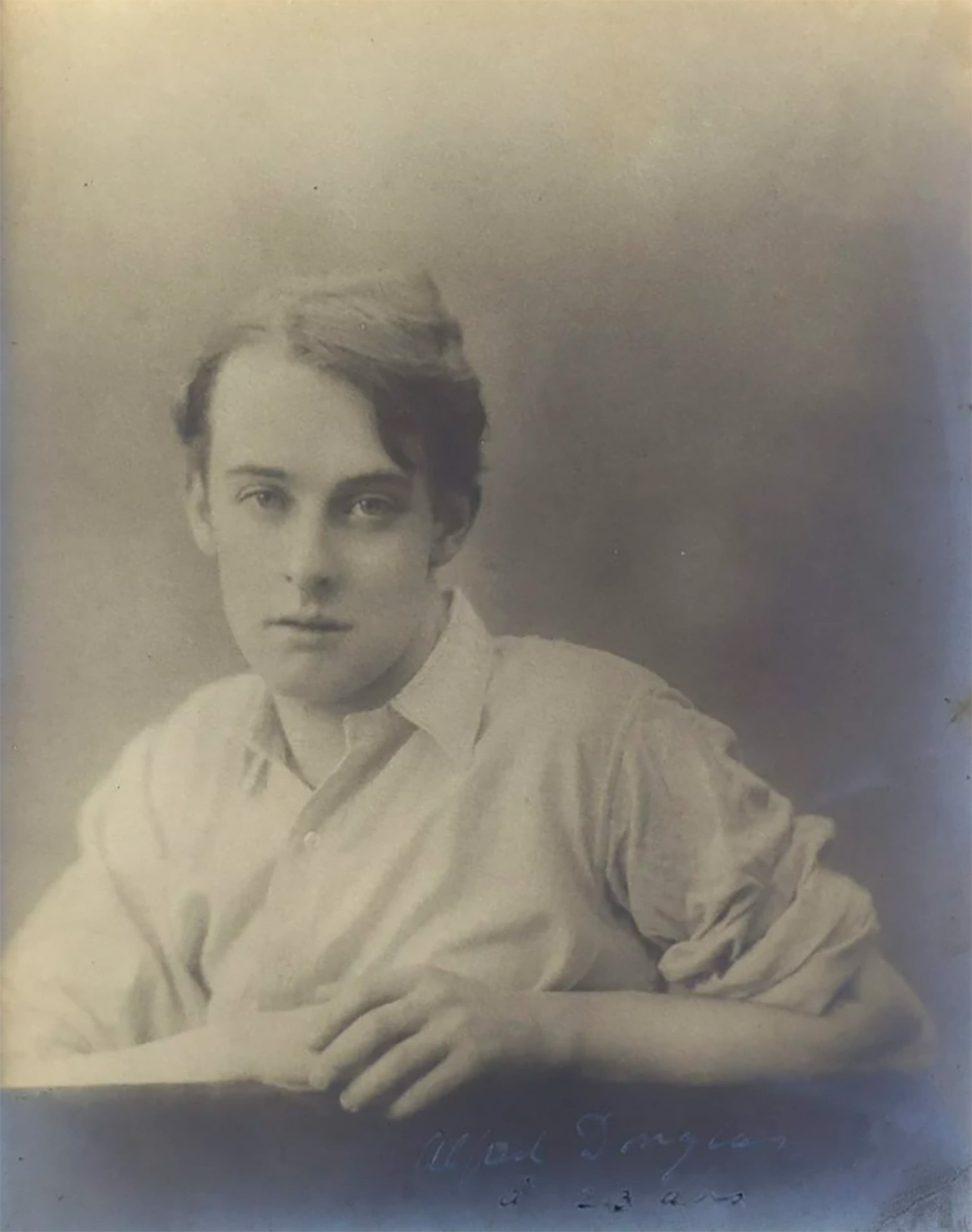Retrato de Lord Alfred Douglas, por Cameron Studio, ca. 1893