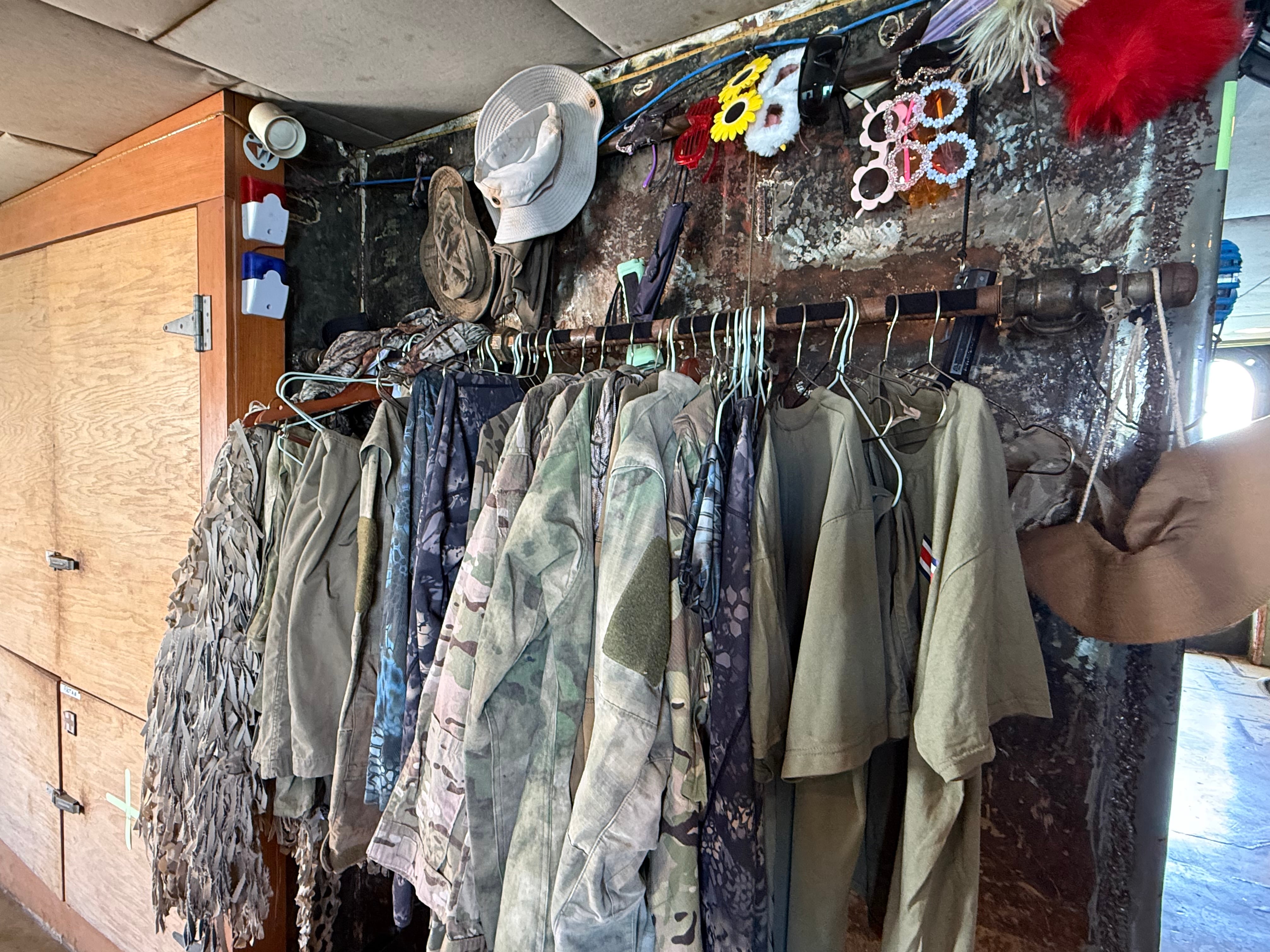 Vestimenta utiliza por los voluntarios para realizar los patrullajes. Cortesía: Fabricio Quirós