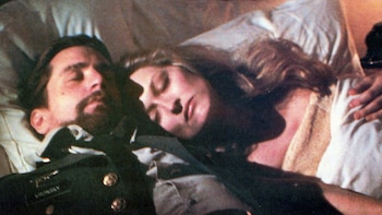 Cuando Robert De Niro le dio a su amigo John Cazale, enfermo de cáncer, un papel en una película para que pudiera pagarse el tratamiento: “Si no está él, no la haré”