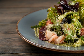 Ensalada refrescante para afrobtar el verano