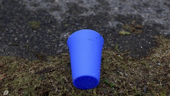 Cómo un simple vaso reutilizable