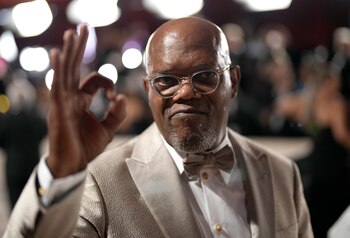 Samuel L. Jackson llega a los Oscar el domingo 12 de marzo de 2023 en el Teatro Dolby en Los Angeles. (Foto AP/John Locher)