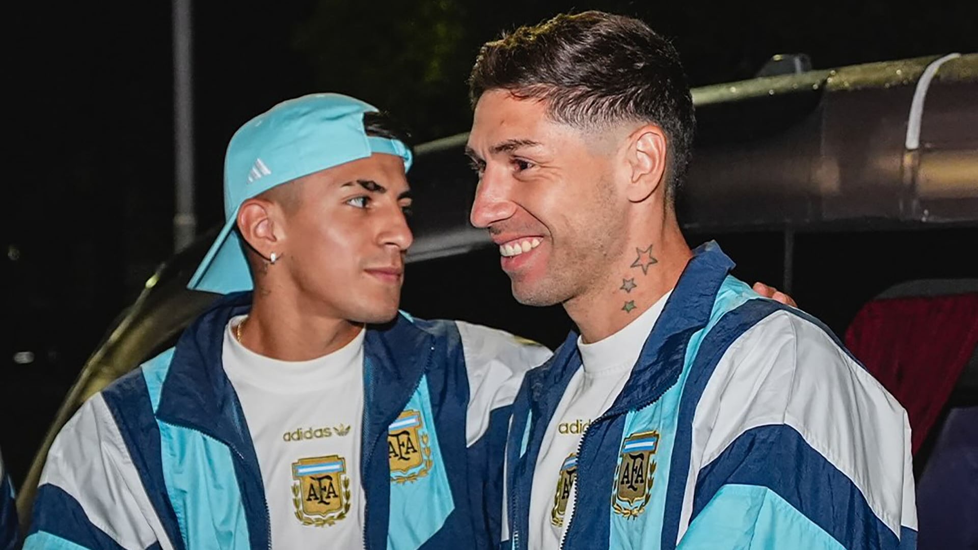 El fotógrafo oficial de la Selección reveló fotos inéditas del recibmiento en Ezeiza