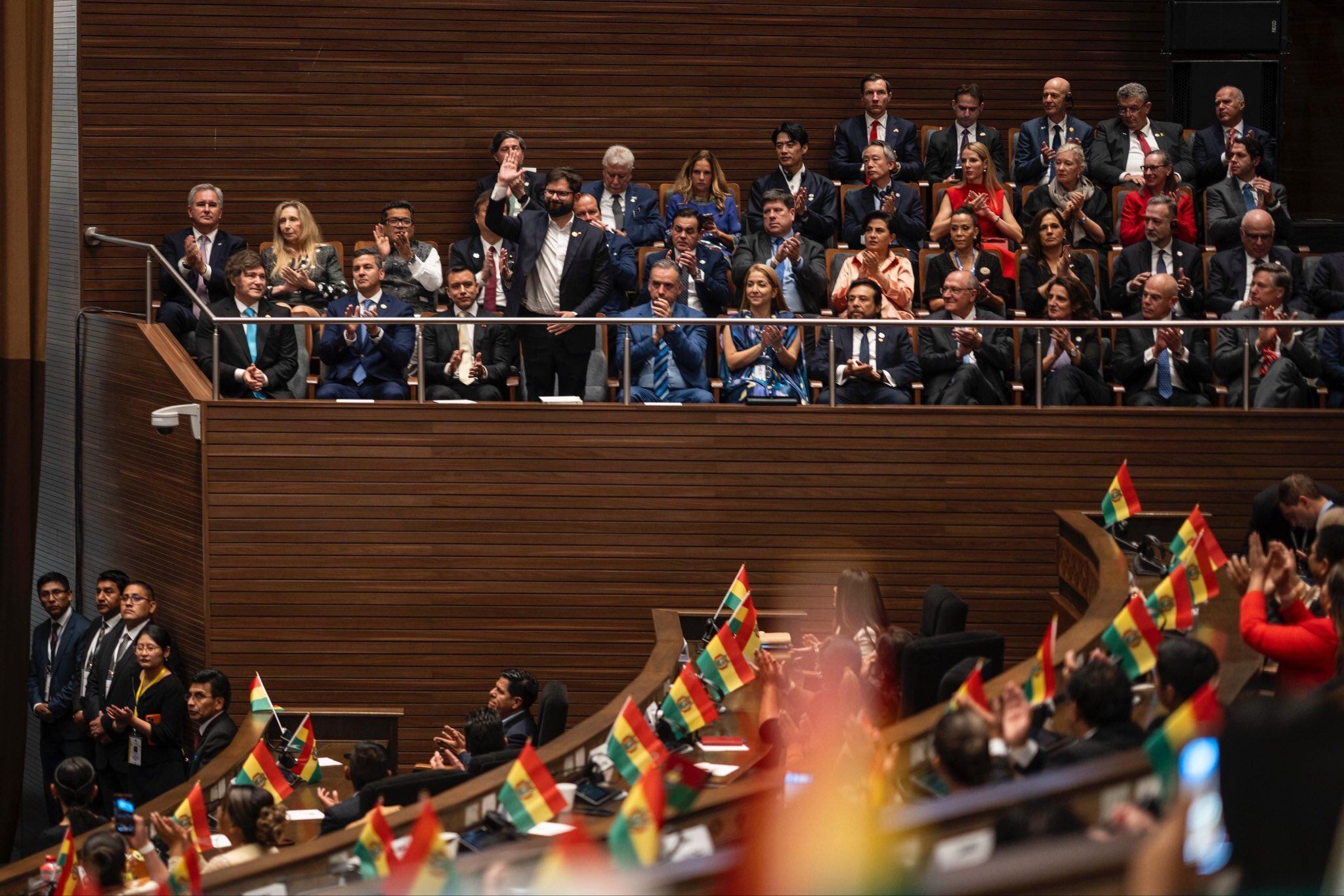 Boric asistió a la investidura presidencial de Paz