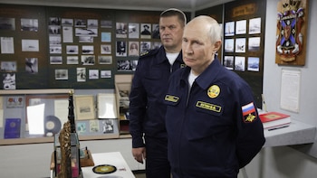 Putin amenazó con confiscar barcos europeos en cualquier parte del mundo si se persigue a la flota fantasma rusa